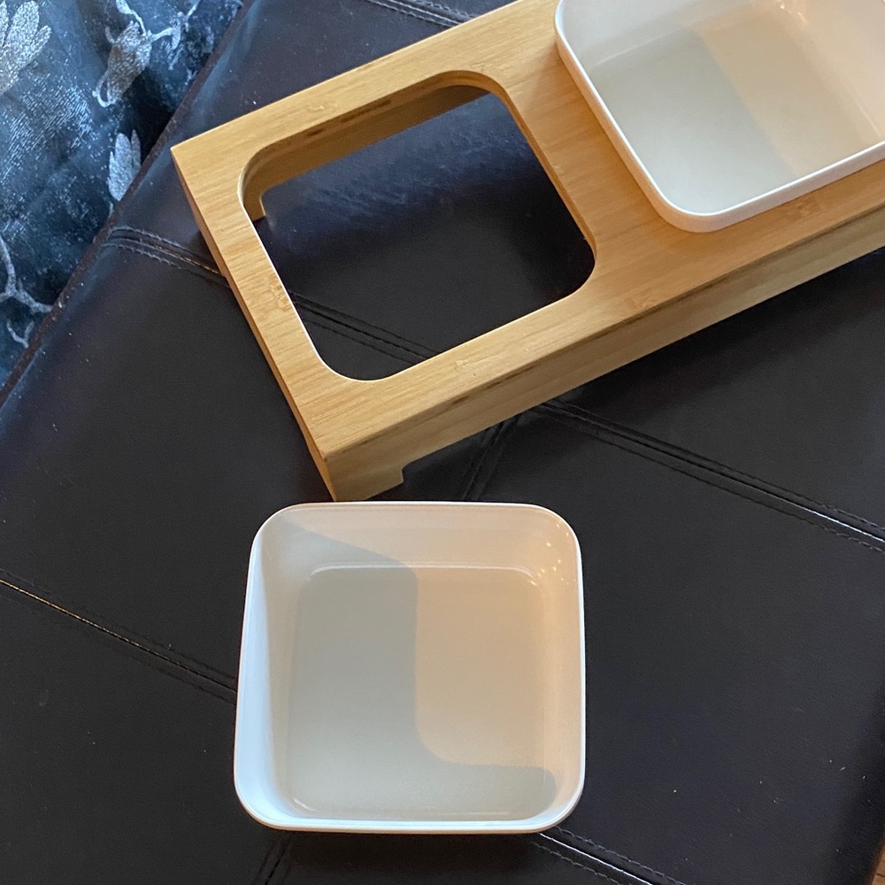 Elevated Dog Feeder with White Bowls - Picture 2 of 10